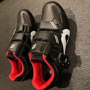 Peloton shoes, Womens 7/7.5. EU 38